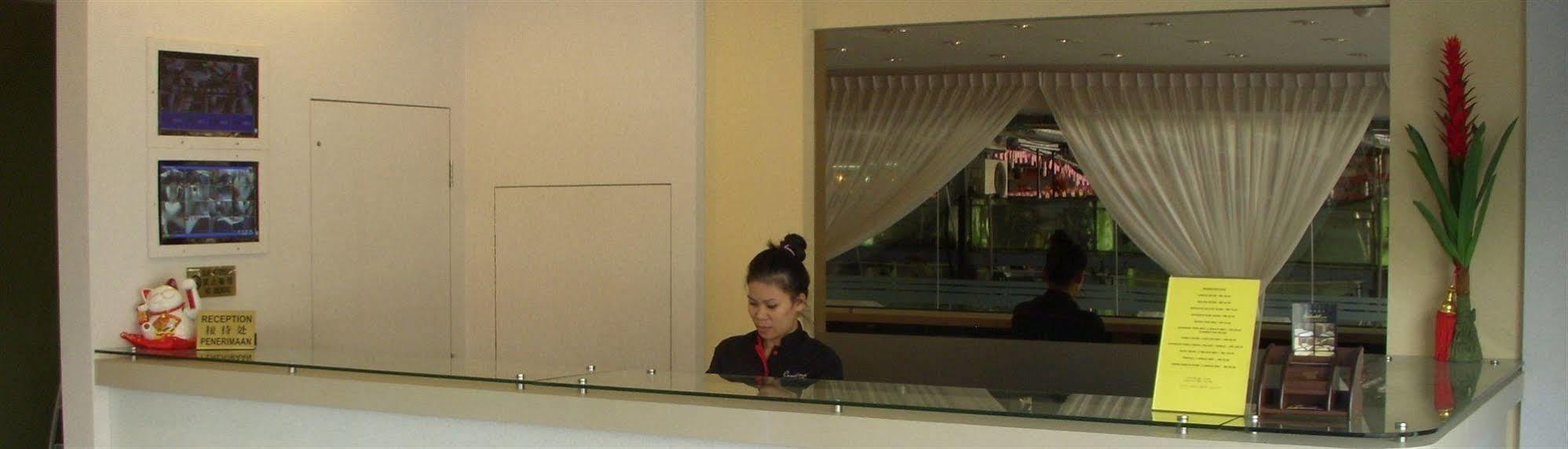 OYO 89944 Stay Inn Kota Kinabalu